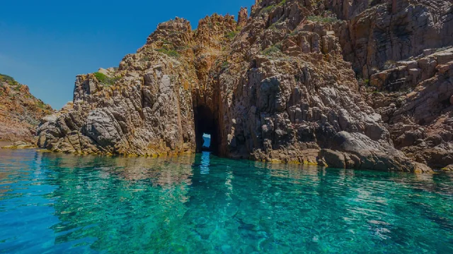 User-provided image: 683d82794bd4e690bf3741e5_2.jpg